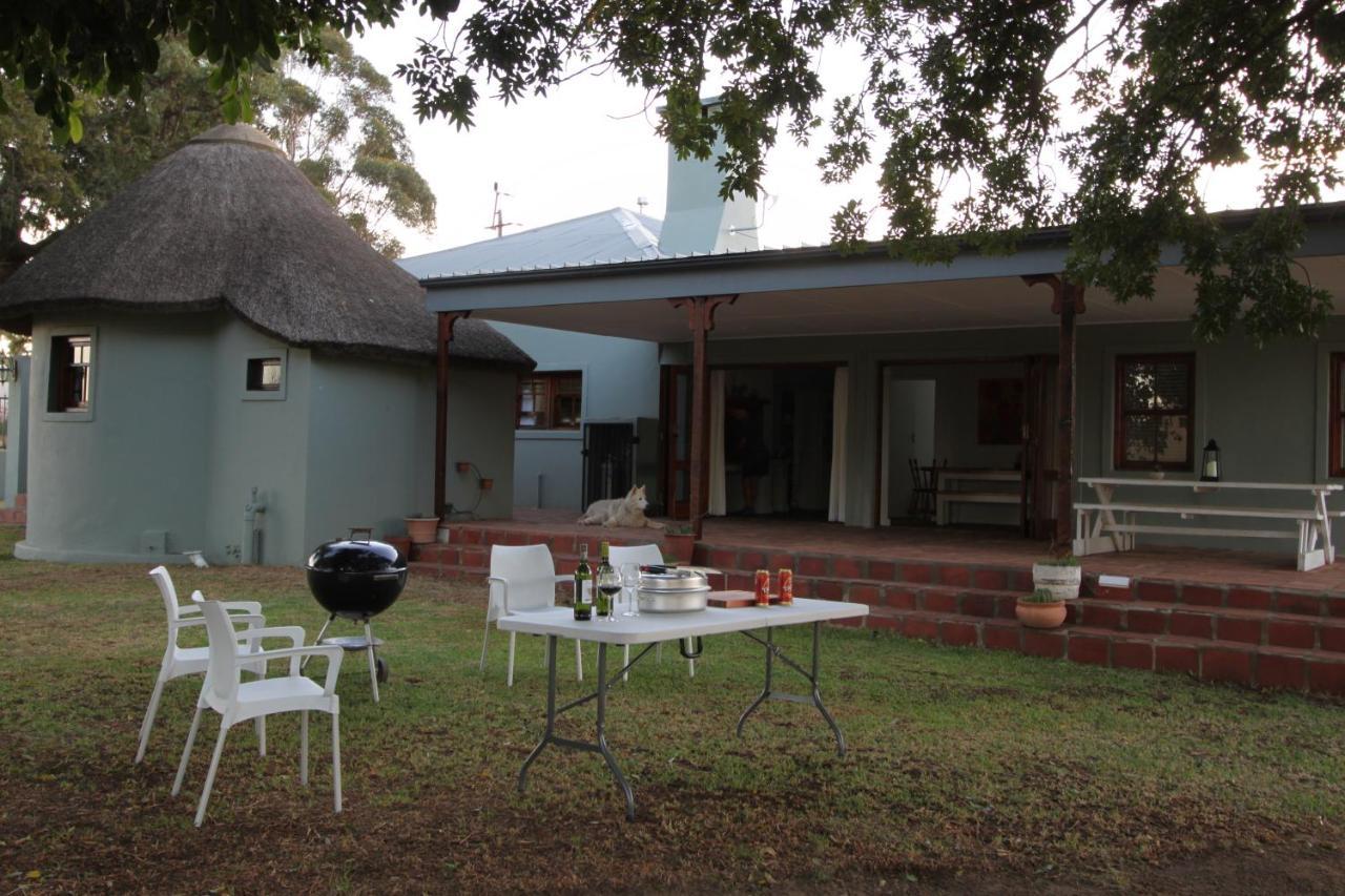 Brakkies The Country Dog Escape Villa *